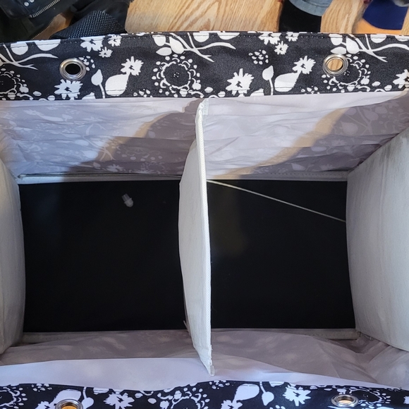 Large tote - Picture 4 of 10